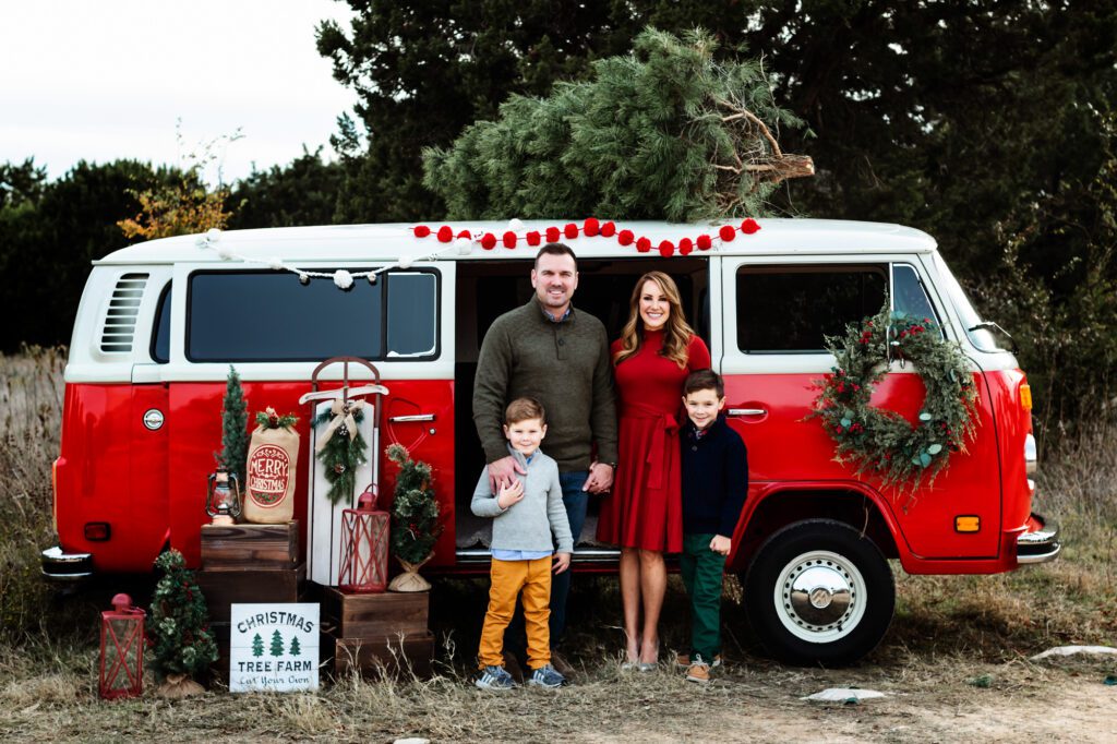 Timeless With A Twist {vw Bus Holiday Photo Mini Sessions}